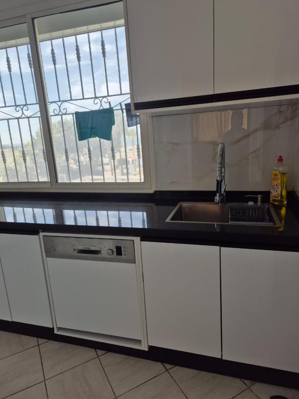 JibilaStylish Duplex - Ocean View - Airport - Wifi - Renovated 2025 - 24H Receptionアパートメント エクステリア 写真